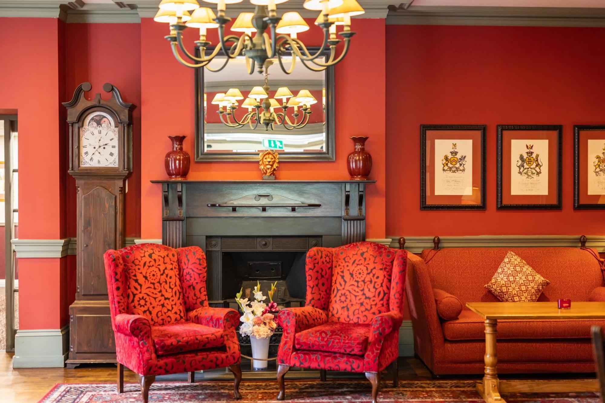The Red Lion Hotel Hillingdon Ngoại thất bức ảnh