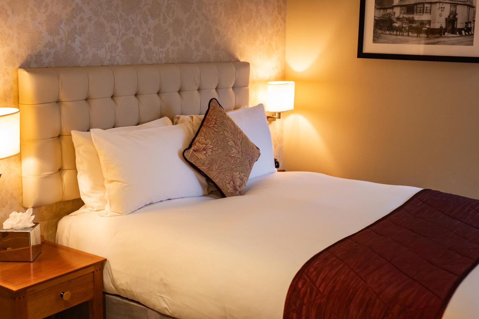 The Red Lion Hotel Hillingdon Ngoại thất bức ảnh
